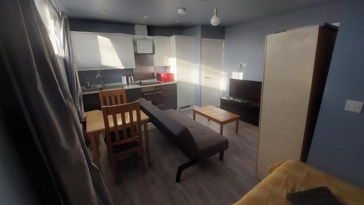 Modern Studio Maidstone - Redecorated Oct 2023 Esterno foto