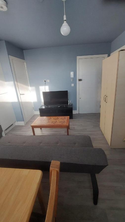 Modern Studio Maidstone - Redecorated Oct 2023 Esterno foto
